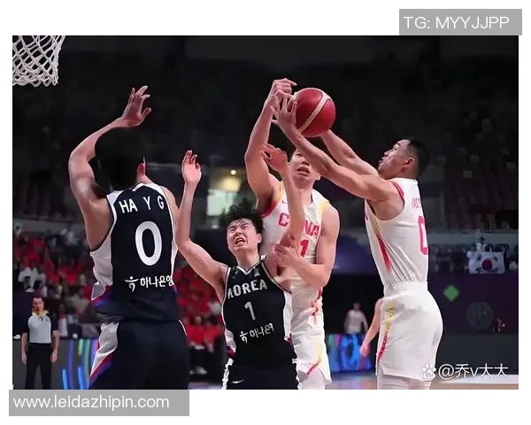 篮球与足球巨星同框对决精彩瞬间引发球迷热议